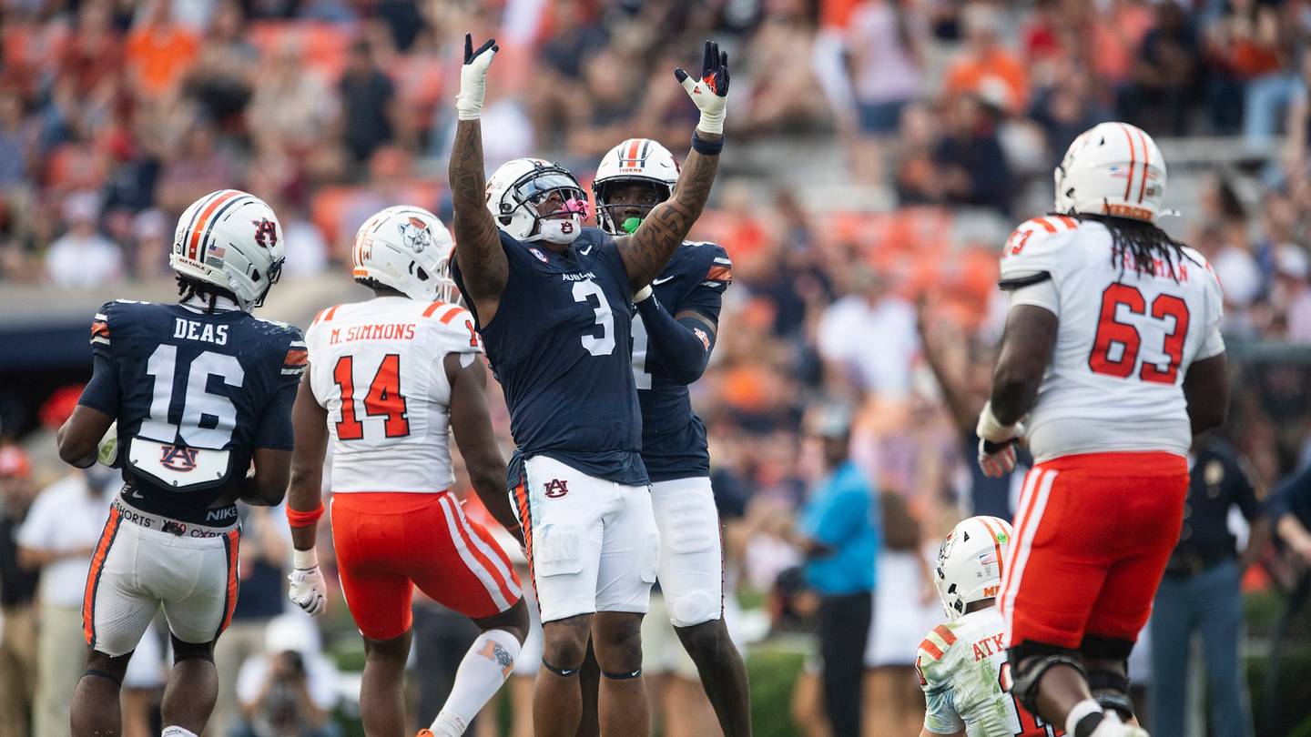 Two Key Auburn Defenders Expected to Be Healthy for Florida Game After Missing Week 2