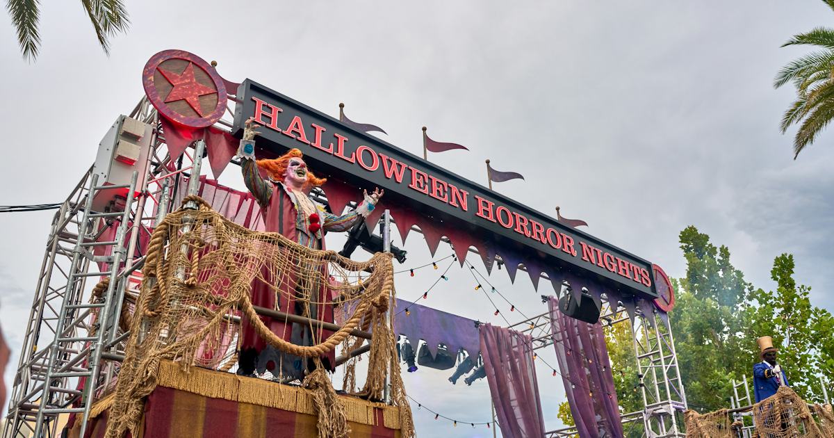 I Go To Halloween Horror Nights Every Year & 2026 Is The GOAT