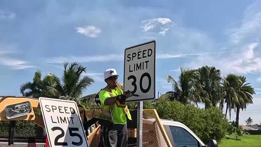 Cape Coral installs signs as residential speed limits drops