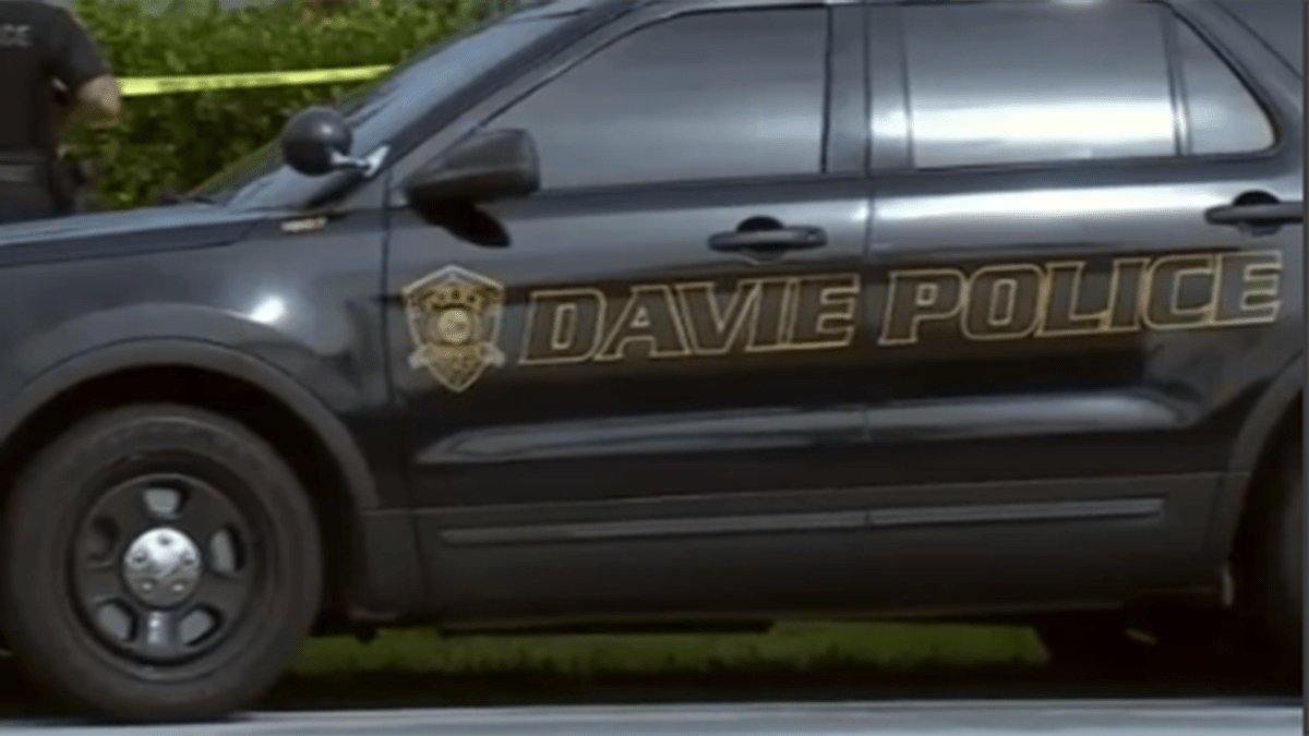 Davie Town Council candidate facing DUI charges after crash, cops say – NBC 6 South Florida
