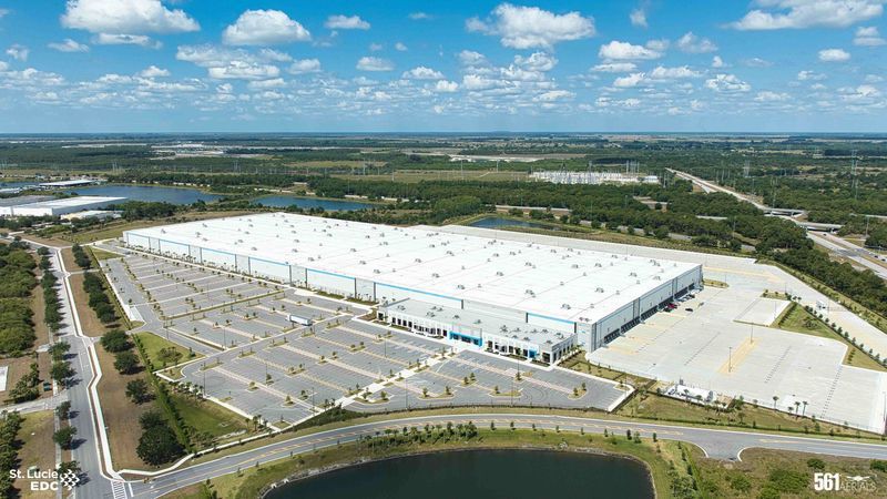 {p}Amazon closes Port St. Lucie fulfillment center today, hundreds impacted by layoffs (SLC){/p}