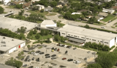 School locked down after student knocked unconscious in fight in Oakland Park, BSO says – NBC 6 South Florida