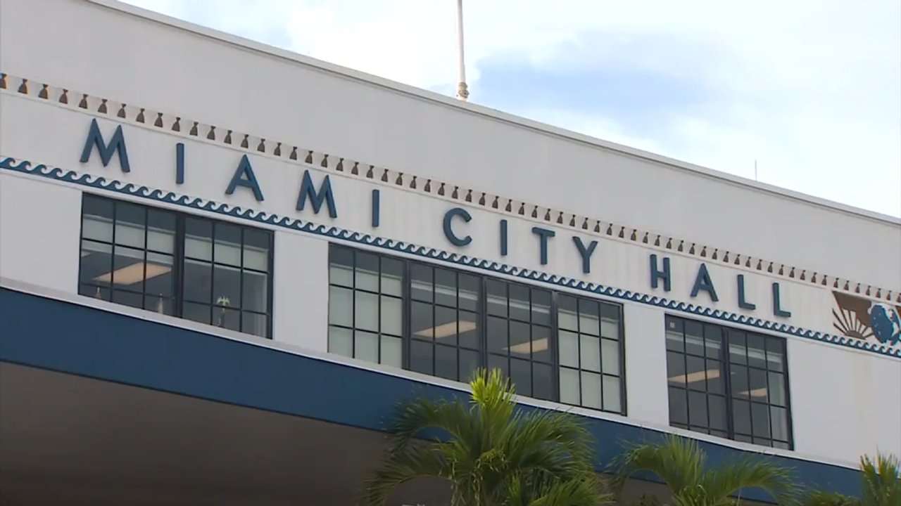 City of Miami commissioners vote to keep City Hall in Coconut Grove - WSVN 7News | Miami News, Weather, Sports