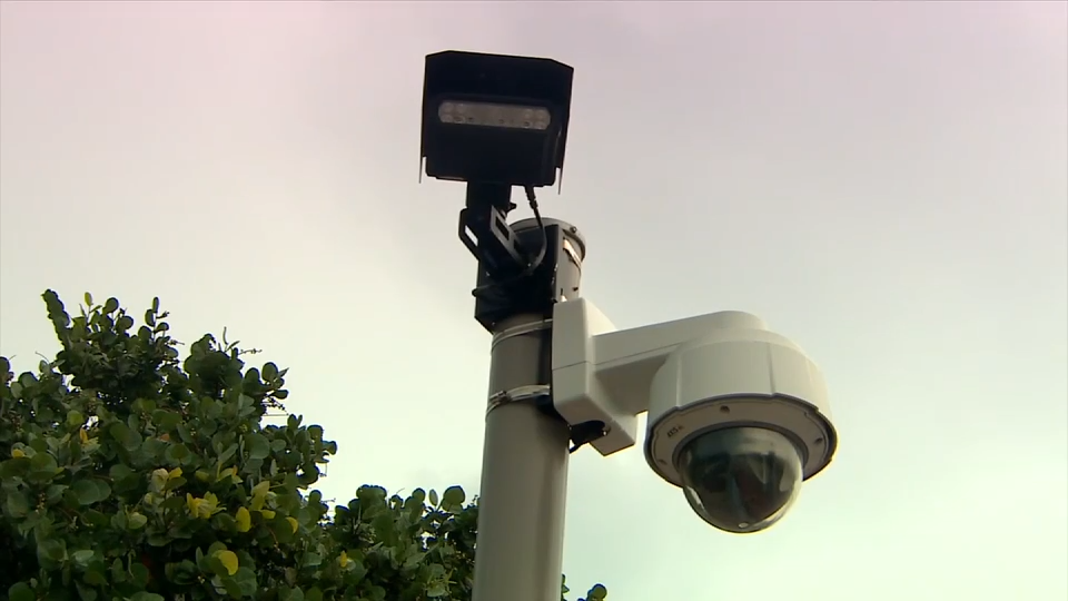 Miami Beach commissioners vote to work on public-private partnership to install license plate readers on private property - WSVN 7News | Miami News, Weather, Sports