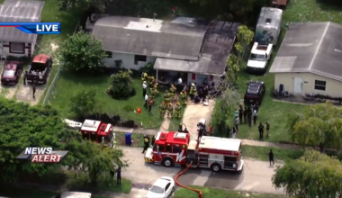 1 hospitalized after fire breaks out at a home in Fort Lauderdale - WSVN 7News | Miami News, Weather, Sports