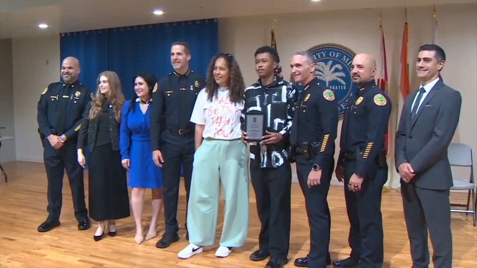 Man honored by Miami Police after rescuing woman from violent attack - WSVN 7News | Miami News, Weather, Sports