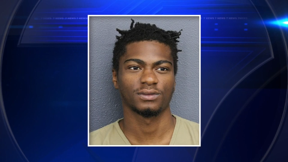 Man accused of breaking into cars, stealing AirPods and disabled parking permits in Plantation - WSVN 7News | Miami News, Weather, Sports