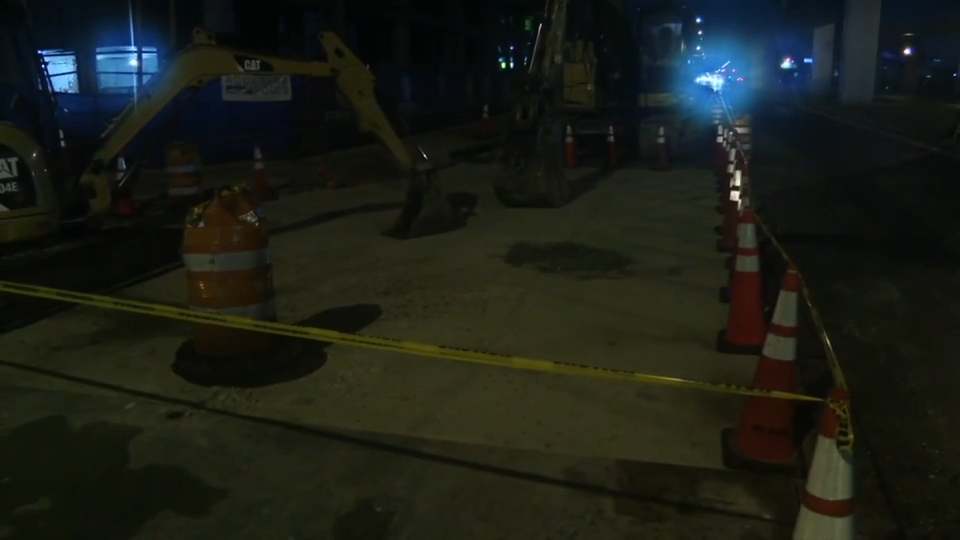 Road in NW Miami-Dade repaired after sinkhole opening disrupts traffic, interrupts Metrorail service - WSVN 7News | Miami News, Weather, Sports