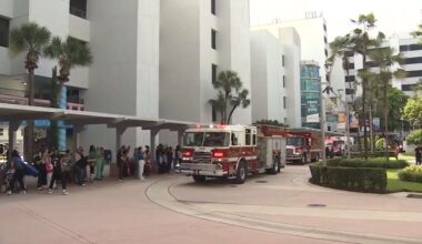 Holtz Children’s Hospital hosts 3rd annual parade honoring Childhood Cancer Awareness Month - WSVN 7News | Miami News, Weather, Sports