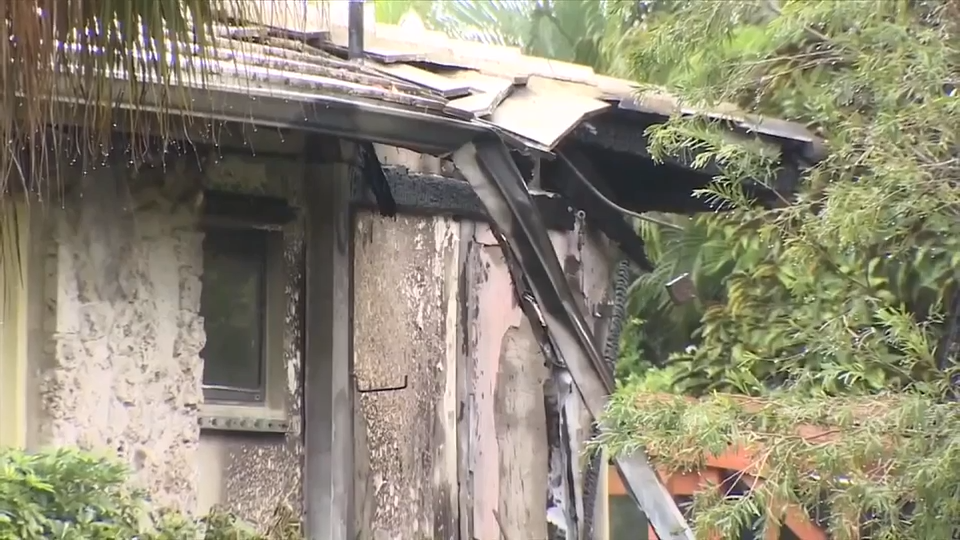Officials investigating Coral Gables house fire; no injuries reported - WSVN 7News | Miami News, Weather, Sports