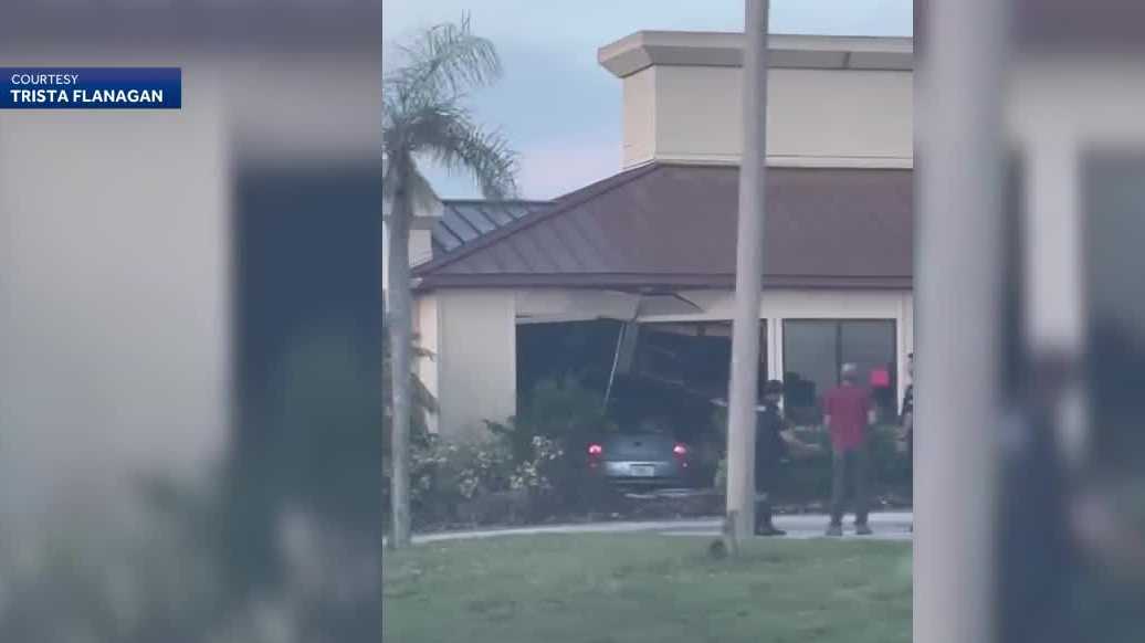 Car crashes into vacant Florida building and former Pizza Hut