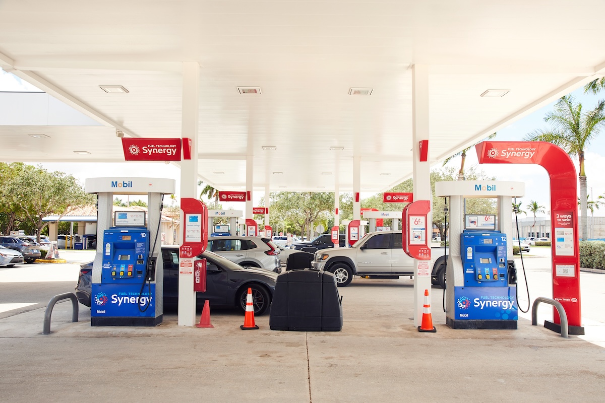 Florida gas prices dip back under $4 ahead of Labor Day