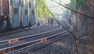 Man dies after being struck by Tri-Rail train in Fort Lauderdale, police say