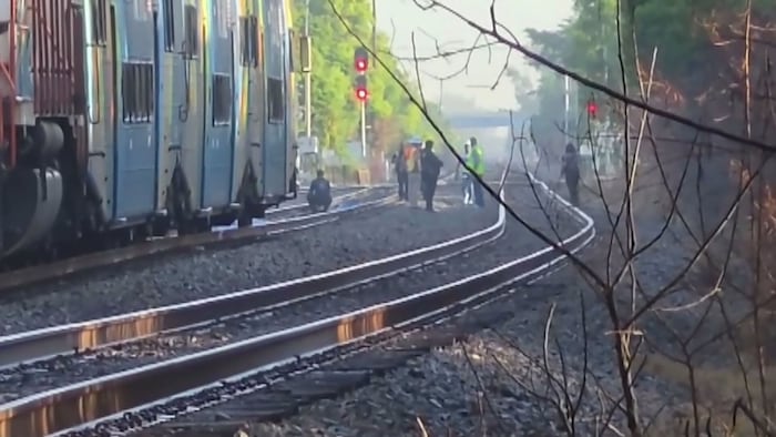 Man dies after being struck by Tri-Rail train in Fort Lauderdale, police say