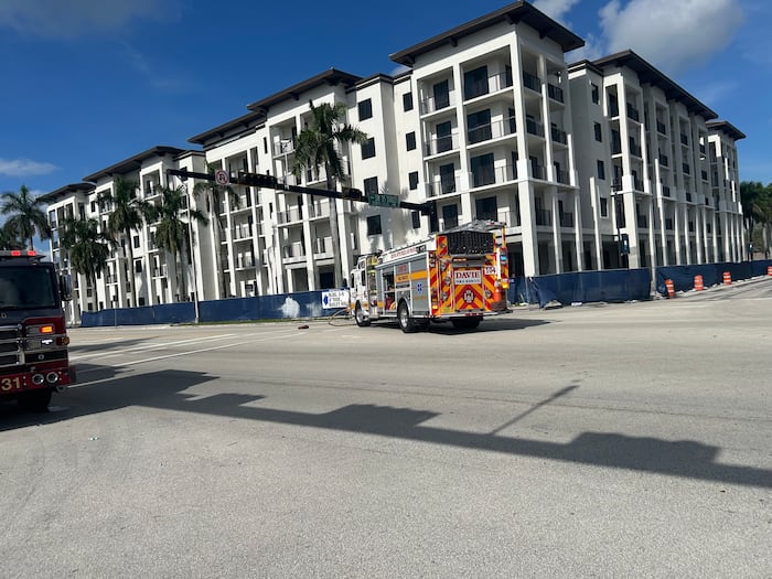 Nearby businesses evacuated after gas leak in Davie