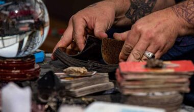 Fort Lauderdale allows fortune tellers in business districts