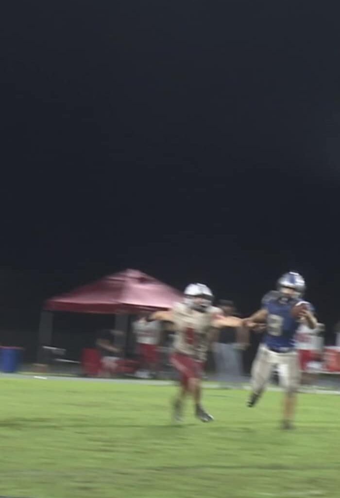 BRADY SOARES ONLY NEEDS 1 HAND TO REEL IT IN 👀😱