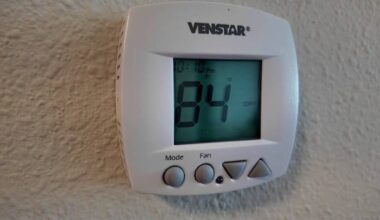 75-year-old woman waits weeks for AC repair at Orlando senior apartment complex
