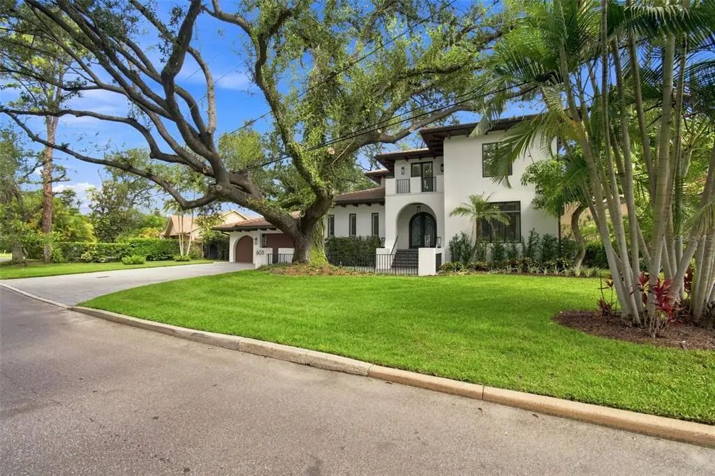 Former Tampa Bay Lightning star Alex Killorn is selling his Davis Islands home