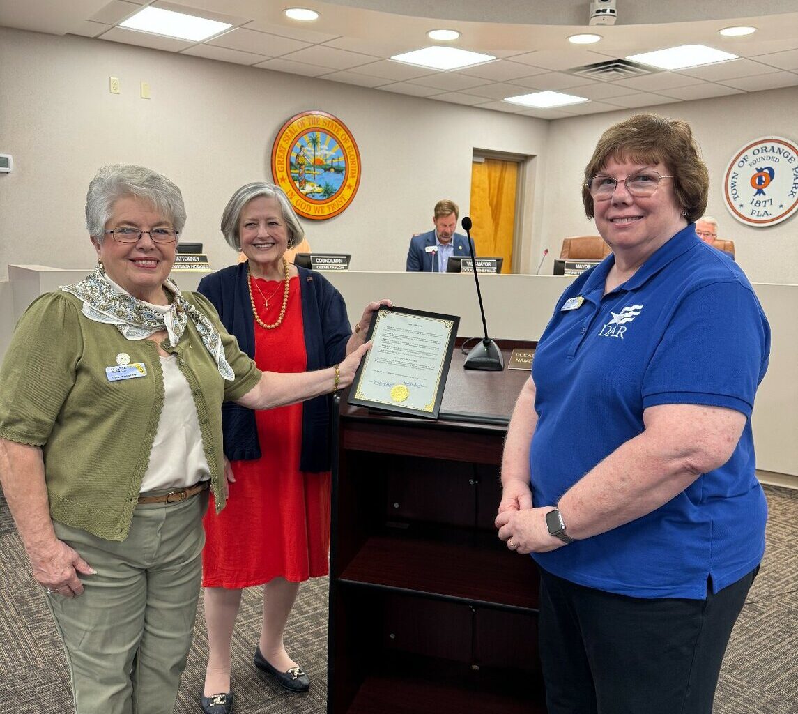 Town of Orange Park, DAR recognize Constitution Week