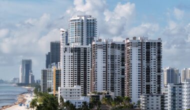 Hollywood commission backs plan for taller towers at beach