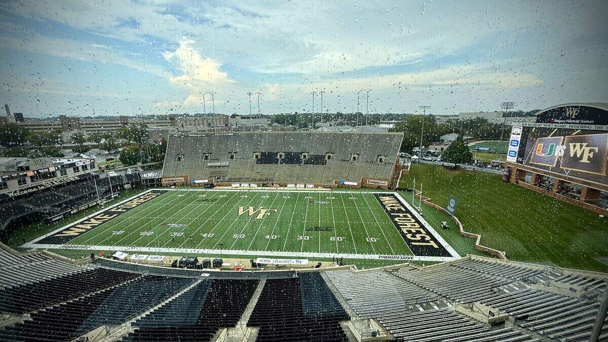 Miami Hurricanes vs Wake Forest Demon Deacons live updates