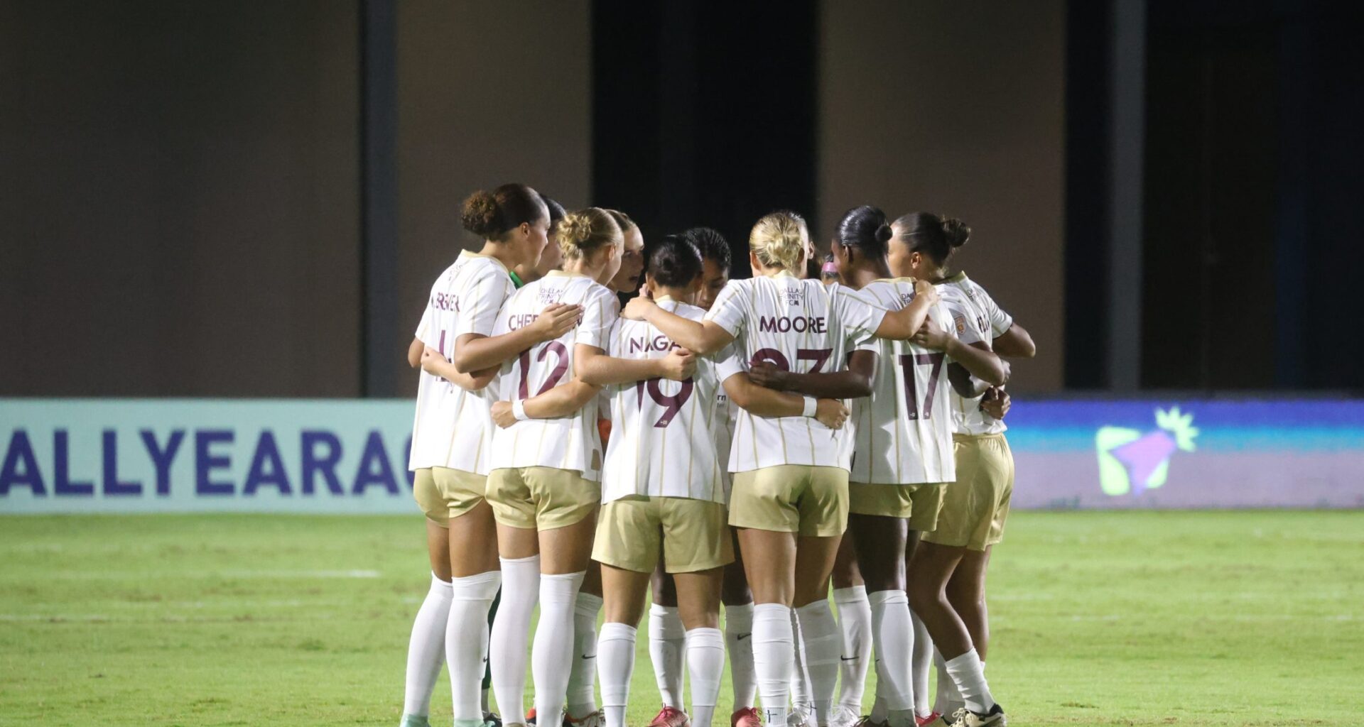 Dallas Trinity celebrate a third straight win (at Ft Lauderdale United, Sept 18, 2026 - Photo: Kylli Asaro, Dallas Trinity FC)