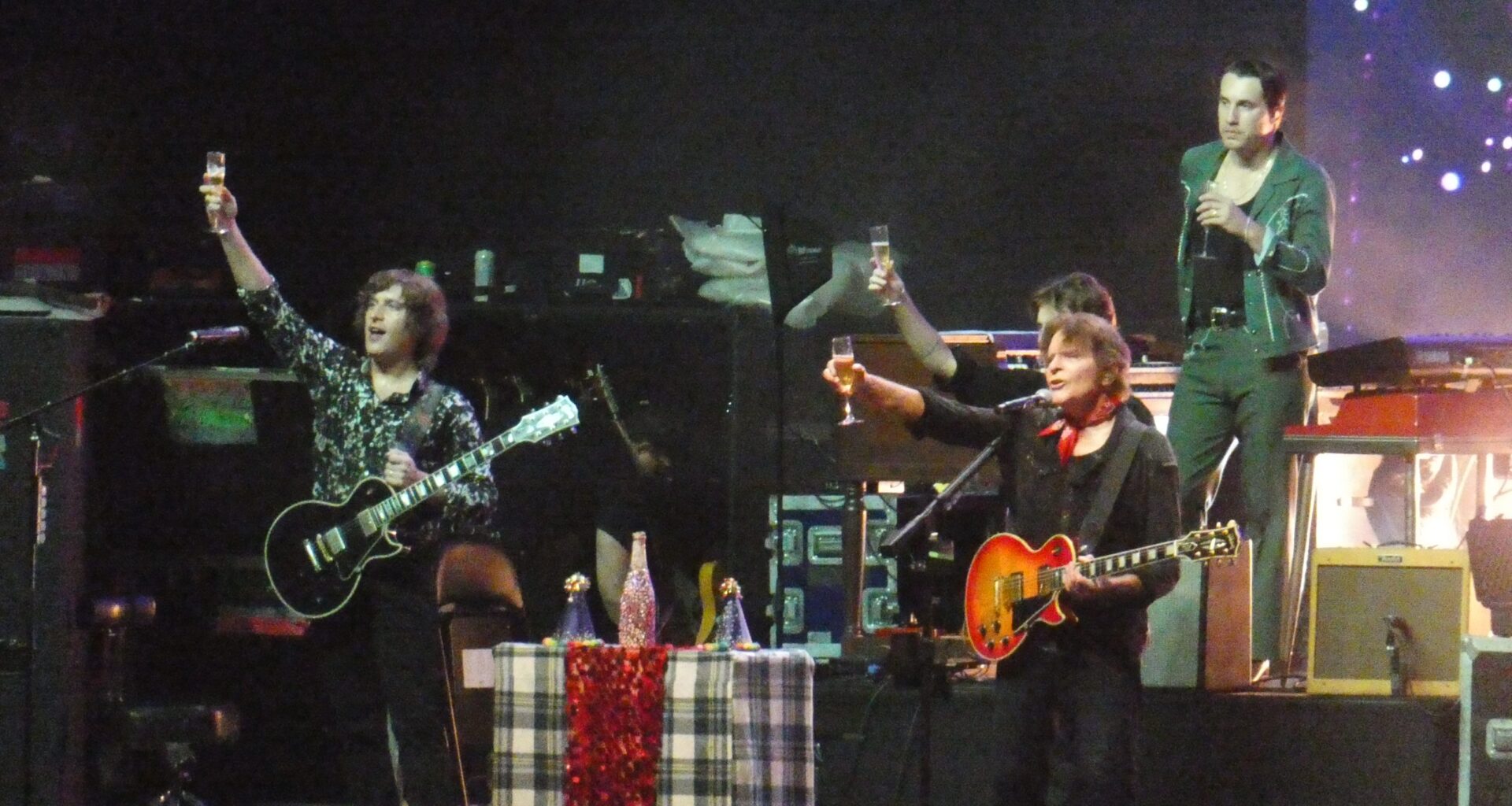 Review: In Clearwater, John Fogerty and Steve Winwood roll with it during packed double-header