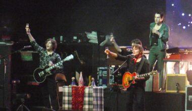 Review: In Clearwater, John Fogerty and Steve Winwood roll with it during packed double-header