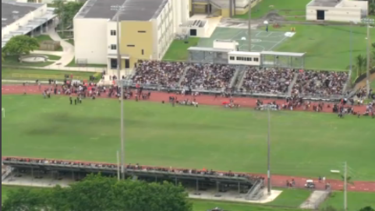 Lockdowns lifted at 2 schools in Davie after reported bomb threat, school officials say – NBC 6 South Florida