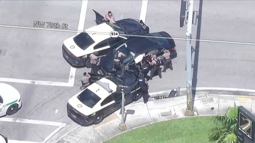 Police chase in Hialeah ends with suspect arrested