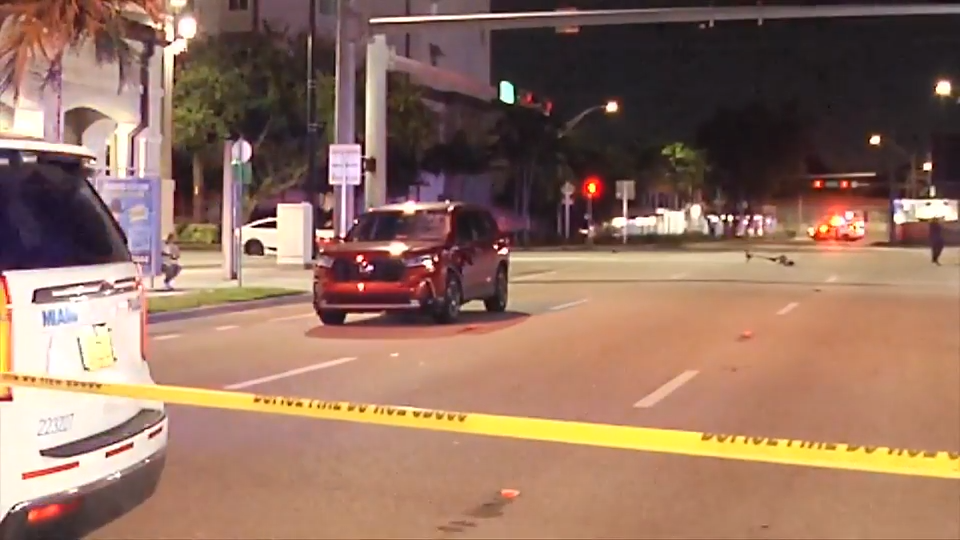 1 dead, 1 hospitalized after crash involving scooter and vehicle in Miami - WSVN 7News | Miami News, Weather, Sports