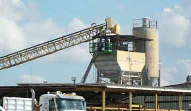 Worker rescued from elevated hopper after fall in Winter Garden