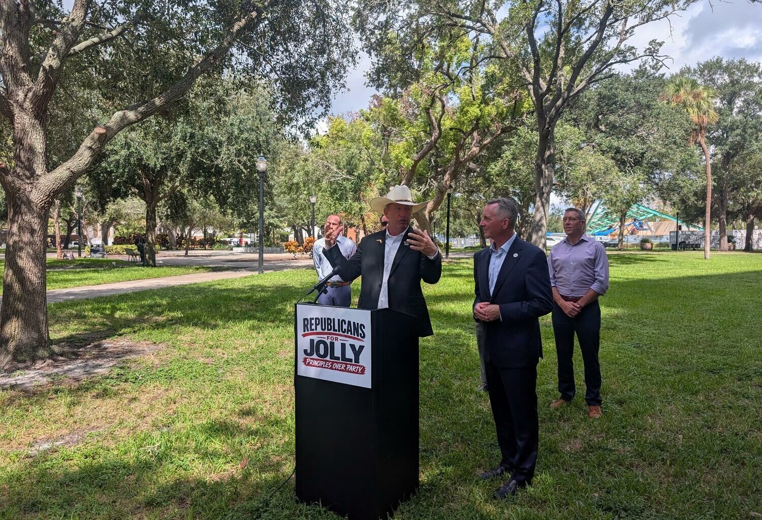 Former Florida GOP gubernatorial candidate Bobby Williams and David Jolly in St. Petersburg