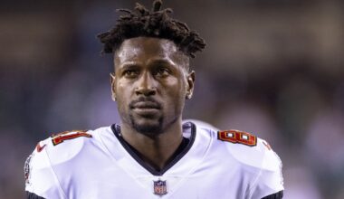 Ex-NFL star Antonio Brown takes a plea deal and avoids prison for Miami shooting, lawyer says