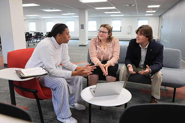 Cleveland Clinic internships provide valuable experiences for Miami students