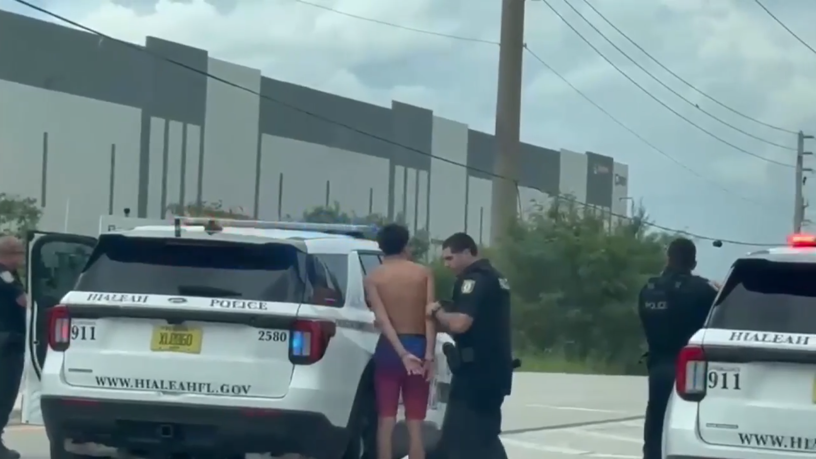 Multiple men detained after reports of shots fired in Hialeah’s Aquabella neighborhood - WSVN 7News | Miami News, Weather, Sports
