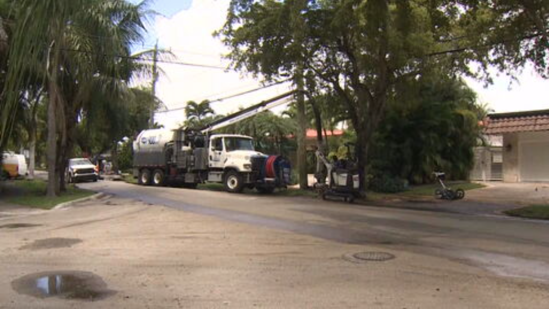 Crews working to repair water main break in North Miami - WSVN 7News | Miami News, Weather, Sports
