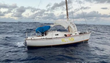 Coast Guard transfers 10 aliens to the Bahamas following interdiction near Fort Lauderdale > United States Coast Guard News > Press Releases