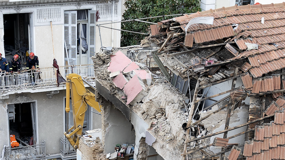 Bodies of 6 people recovered from collapsed building in Athens