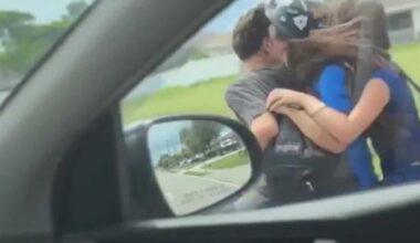 Video shows 3 kids riding on one e-bike in Cape Coral, Florida