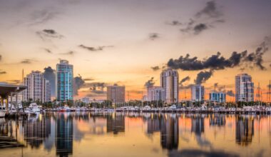 Man’s Body Found Floating Near St. Pete Pier | NewsRadio WIOD