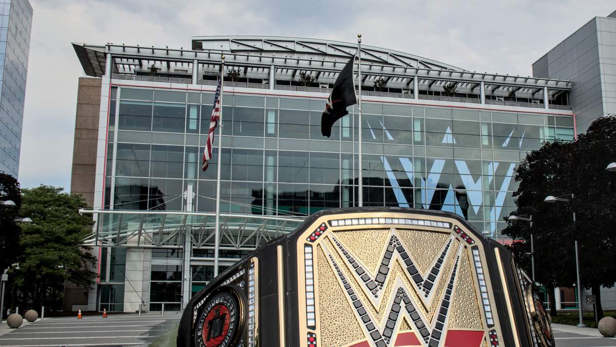 WWE Raw and SmackDown Holiday Tour Coming to Tampa | NewsRadio WFLA