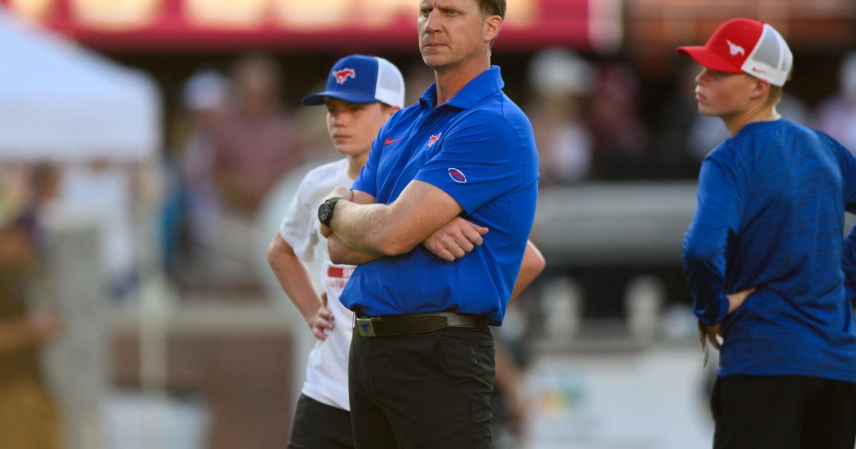 No. 19 SMU, Florida State kick off after nearly 2-hour delay due to power outage | National