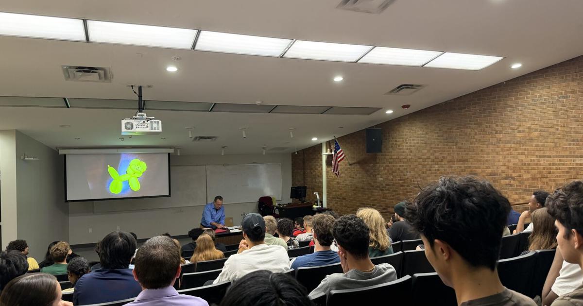 Pegasus Math Club kicks off semester with magician | Life
