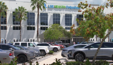 Lee Health patients question facility fees; WINK News finds warning sign wasn’t posted | WINK Listens