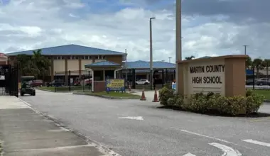 2nd Bomb Threat At Martin County High Makes 5 At Various Locations On Treasure Coast In 11 Days | NewsRadio WIOD