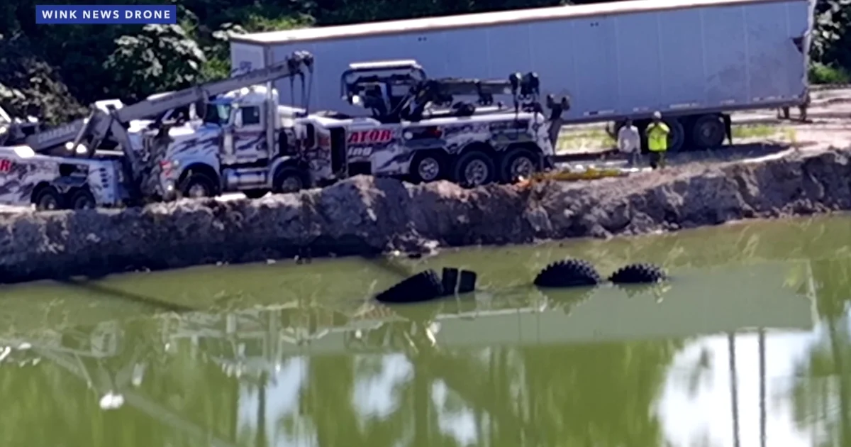 Lee County mine worker dies in sunken construction vehicle, 911 call released | Lee County