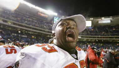 Police: Buccaneer Legend Warren Sapp Disrupts Tampa Council Meeting, Asked to Leave | NewsRadio WFLA