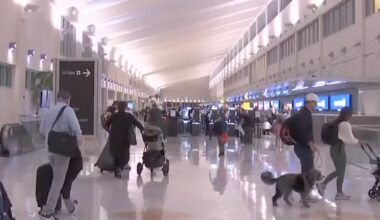 Rising jet fuel costs could cut flights this holiday season |